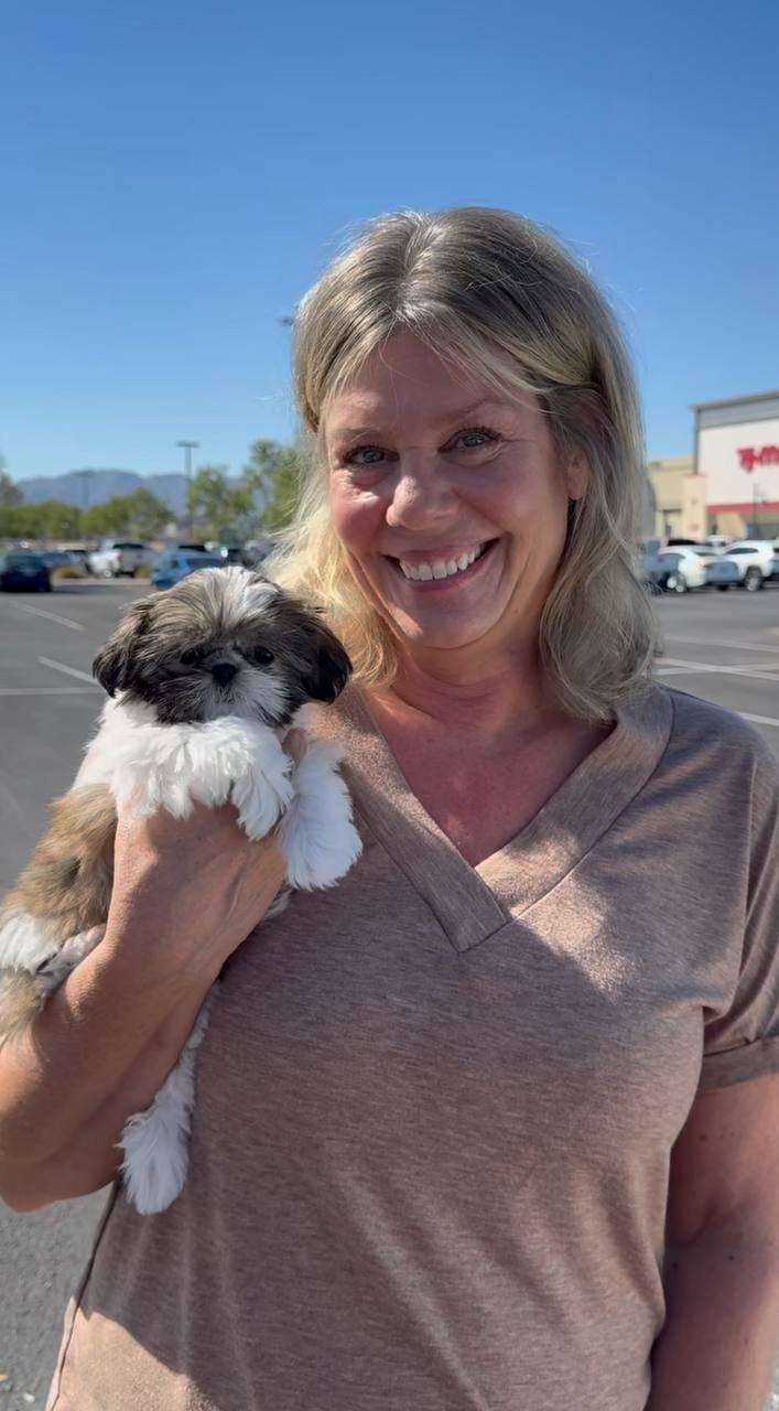 The Kowalski Family with their Shih Tzu puppy from Royal Puff Paw Shihtzu